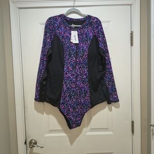 NWT Lycra One Piece Long Sleeve Zip Swimsuit Size  30